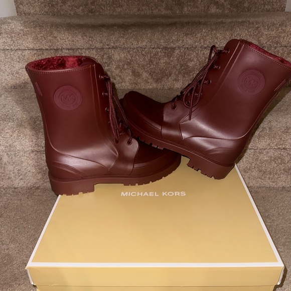 Michael kors boots - Picture 5 of 5